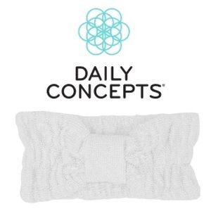 5/$25❣️ Daily Concepts Beauty Headband White